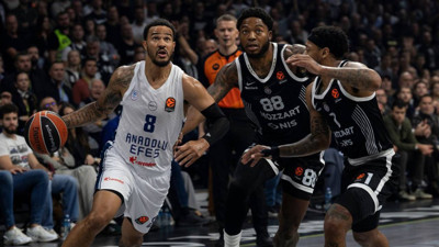 Anadolu Efes, Partizan'a mağlup oldu