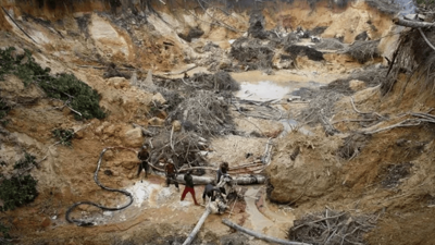 Altın madeninde göçük: 14 kişi yaşamını yitirdi!