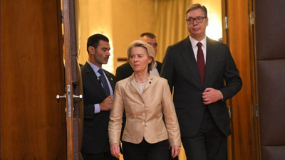 NATO Kraliçesi von der Leyen, Sırp lider Vucic'i tehdit etti