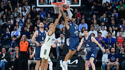 Anadolu Efes, Panathinaikos'a kaybetti