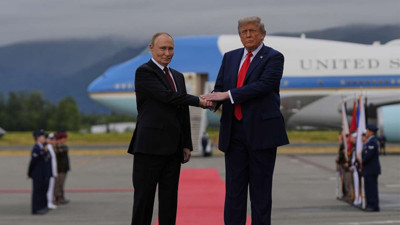 Beyaz Saray'dan akılları karıştıracak açıklama: Putin-Trump Zirvesi iptal mi oldu?