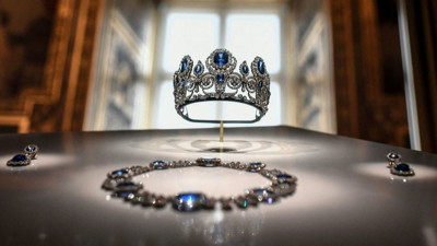 Paris Louvre Müzesi'nden çalınan mücevherlere talip çıktı: 'Bağışlayacağım yeri kimse soyamaz''