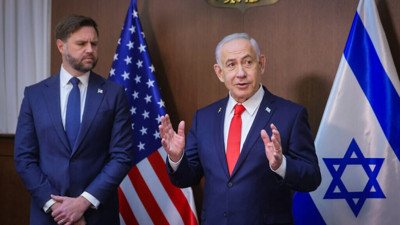 Netanyahu ile Vance'in basın toplantısında Türk askeri ve 'kukla devlet' soruları