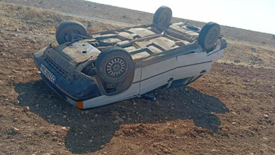 Kontrolden çıkan otomobil şarampole uçtu