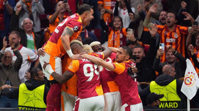 Sinan Engin'den Galatasaraylı yıldıza övgü: 'Hakikaten bela, nefes aldırmıyor'