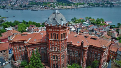 MEB'den yazı gitti: 571 yıllık Fener Rum Okulu boşaltılıyor