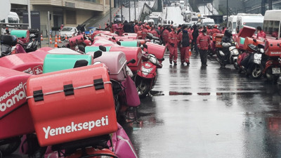 Yemeksepeti kuryelerinden eylem