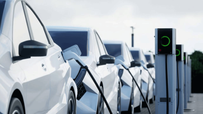 Dünyanın en uzun menzile sahip otomobilleri açıklandı! O marka zirveyi kimseye kaptırmadı