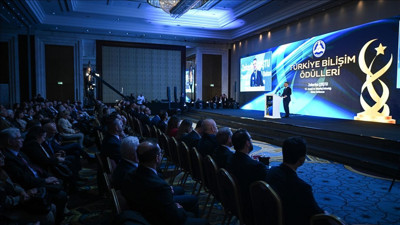 Türkiye Bilişim Ödülleri sahiplerini verildi