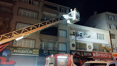 Dün gece bir bina daha çatırdadı! Gebze’de 16 bina 27 iş yeri boşaltıldı