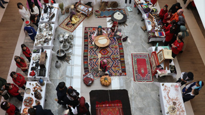 Isparta'da açıldı! 'Köklerden geleneğe'