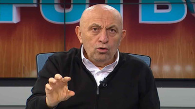 Sinan Engin adeta çıldırdı: 'Nasıl maç seyrediyorsun oğlum?'