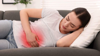 Geçmeyen karın ağrınız varsa dikkat! Nedeni bu olabilir