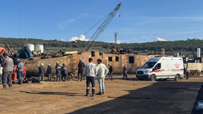 İzmir'den acı haber! Üzerine parça düşen işçi hayatını kaybetti