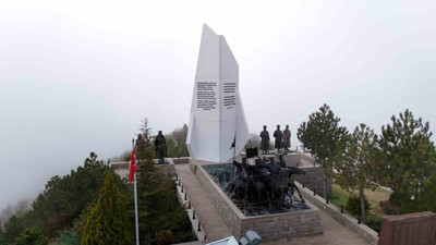 Duatepe Anıtı sisle kaplandı