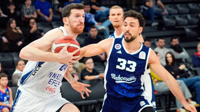 Anadolu Efes, Bahçeşehir Koleji'ne kaybetti