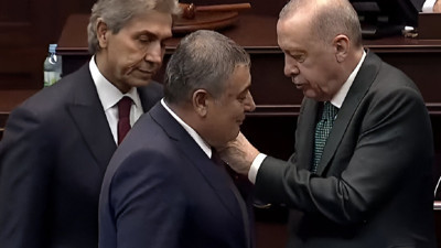 İki belediye başkanı AK Parti'ye katıldı