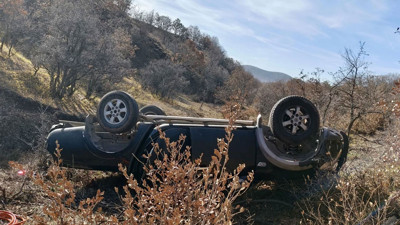 Sivas'ta devrilen pikaptaki öğretmen hayatını kaybetti