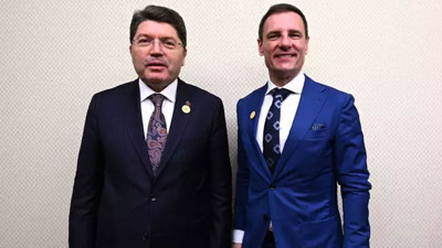 Bakan Tunç, Macaristanlı mevkidaşı Tuzson ile bir araya geldi