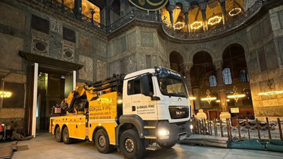 Ayasofya’ya vinç girdi