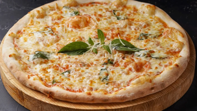 MasterChef'teki peynirli pizza tarifi! Peynirli pizza nasıl yapılır?