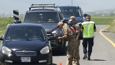 Şehit babasına ceza yazmışlardı! Trafik Jandarmanın o hareketi duygulandırdı