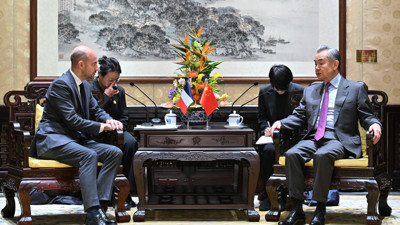 Çin ve Fransa'dan kritik görüşme! Gündemde Ukrayna vardı