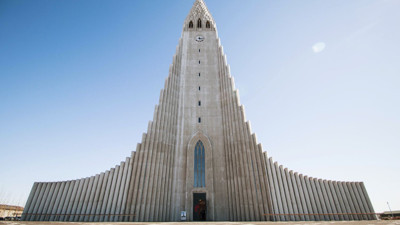 İzlanda'nın başkenti Reykjavik'te yer alıyor! Yanardağdan esinlenilerek tasarlandı