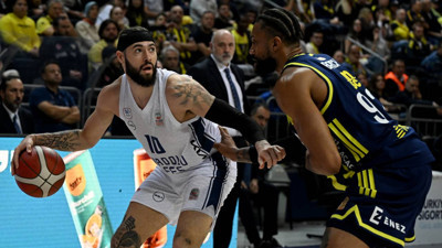 Fenerbahçe Beko, derbide Anadolu Efes'i mağlup etti