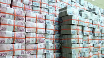 Faize giden para bütçe açığını geçti