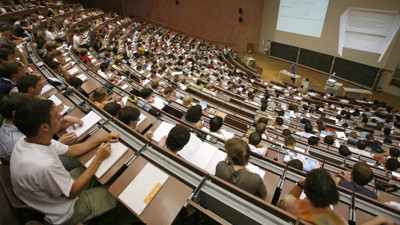 Tercih yaparken dikkat! YÖK duyurdu, bu bölümlerde kontenjanlar düştü