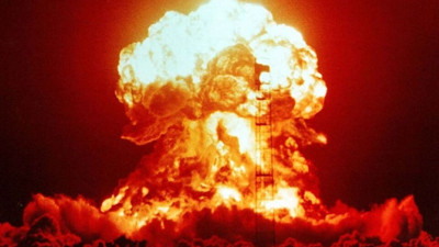 Moskova ayakta: 'Yanıtımız nükleer olur'... Rapor: İngiltere ve Fransa, Kiev'e nükleer silah ya da 'kirli bomba' vermeyi değerlendiriyor