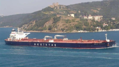 Türk şirketine ait petrol tankeri vuruldu! Dışişleri Bakanlığından açıklama geldi