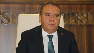 İBB soruşturmasında yeni gelişme: Muhittin Böcek’in başdanışmanı tutuklandı