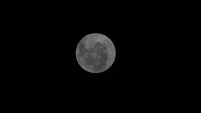Artemis II mürettebatı ayın etrafında! NASA canlı olarak gösteriyor