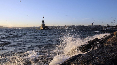 Marmara'da fırtına uyarıları yapıldı: Deniz otobüsü seferleri iptal edildi