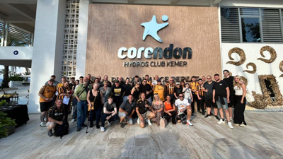 Hull City taraftarı Premier Lig coşkusunu Antalya'da yaşıyor
