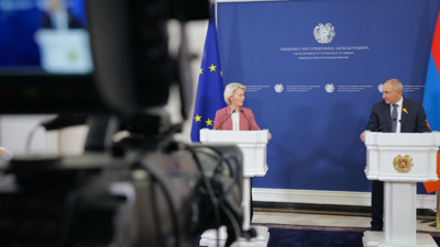 Von der Leyen ve Paşinyan ortak basın toplantısı düzenledi