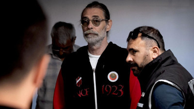 Etimesgut Belediye Başkanı Erdal Beşikçioğlu görevden uzaklaştırıldı