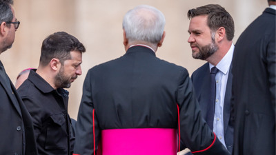 Zelenskiy ABD füzelerinde ısrarcı! Vance ile görüştü