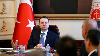 Bakan Gürlek, Muhsin Yazıcıoğlu’nun ailesiyle görüşecek