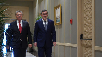 Cumhurbaşkanı Yardımcısı Yılmaz, KKTC Başbakanı Üstel ile görüştü