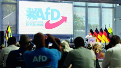 AfD’nin yükselişi durdurulamıyor! Son ankette ilk kez yüzde 30 oy oranı geçildi