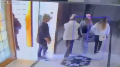 Küçükçekmece'de Mucize adlı kedi, 12'nci kattaki daireye girişi engelledi