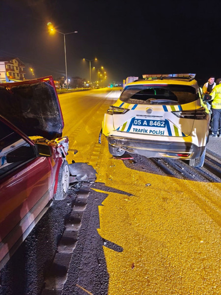 Böylesi görülmedi! Alkollü sürücü alkol denetimi yapan polislere çarptı - Resim: 2