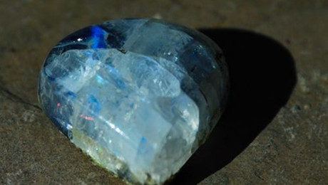 Ay taşı nerede bulunur? Ay taşının faydaları neler?