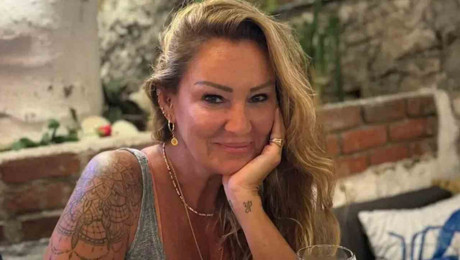 Pınar Altuğ'dan 'öldü' iddialarına çok sert tepki! Yalan haberlere böyle isyan etti