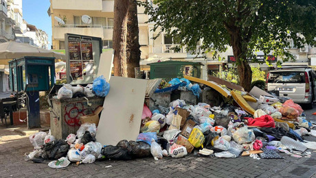 Karşıyaka’da işçiler yeniden iş bıraktı! Çöp krizine tepkiler devam ediyor