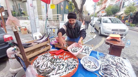 Fırtına balık fiyatlarını yükseltiyor!