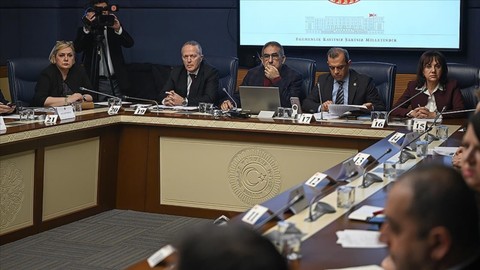 TBMM Bebek Ölümlerini ve Özel Sağlık Kuruluşlarını Araştırma Komisyonu toplandı, bebek ölümleri tartışıldı